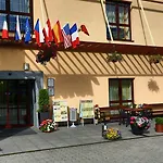 Primavera & Congress Centre Hotel