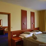 Primavera & Congress Centre 4*