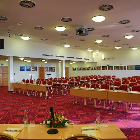Primavera & Congress Centre Hotel 4*