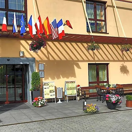 普利马维拉酒店及会议中心 酒店 比尔森
