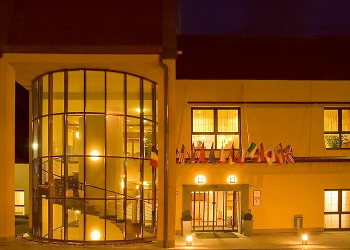 Primavera & Congress Centre فندق