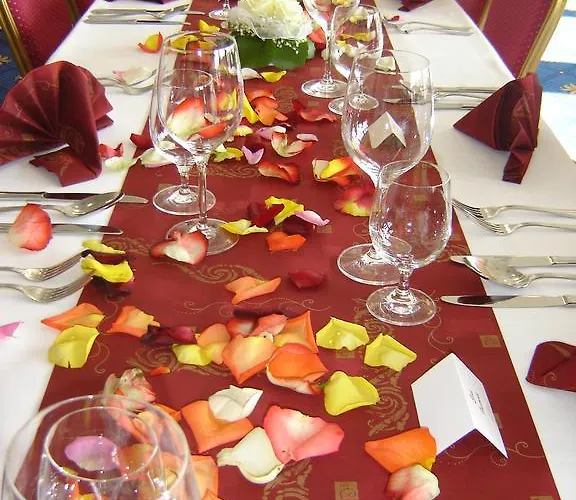 Primavera & Congress Centre 4* بلزن