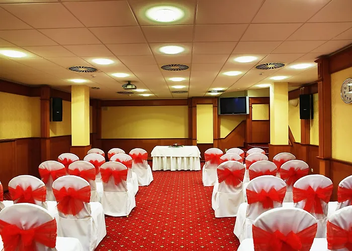 Primavera & Congress Centre Otel 4*
