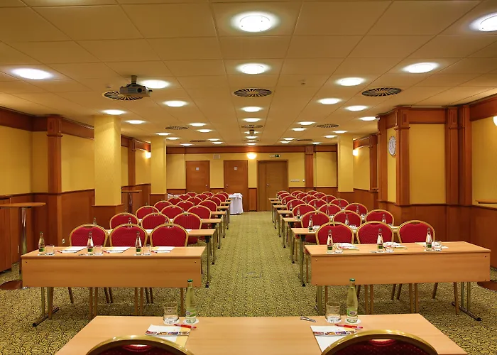 Primavera & Congress Centre Hotell