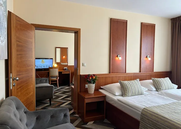 Primavera & Congress Centre Hotell 4*